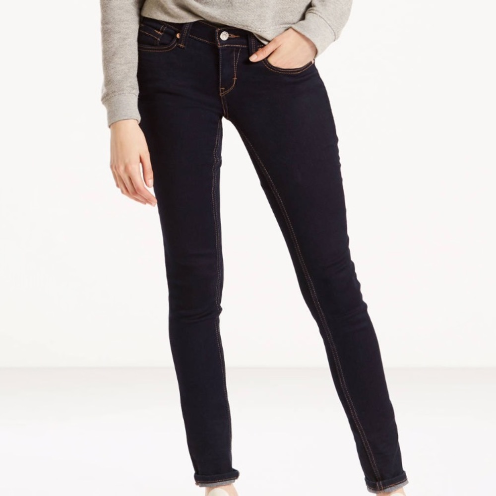 11, 524 Levi's Skinny Jeans